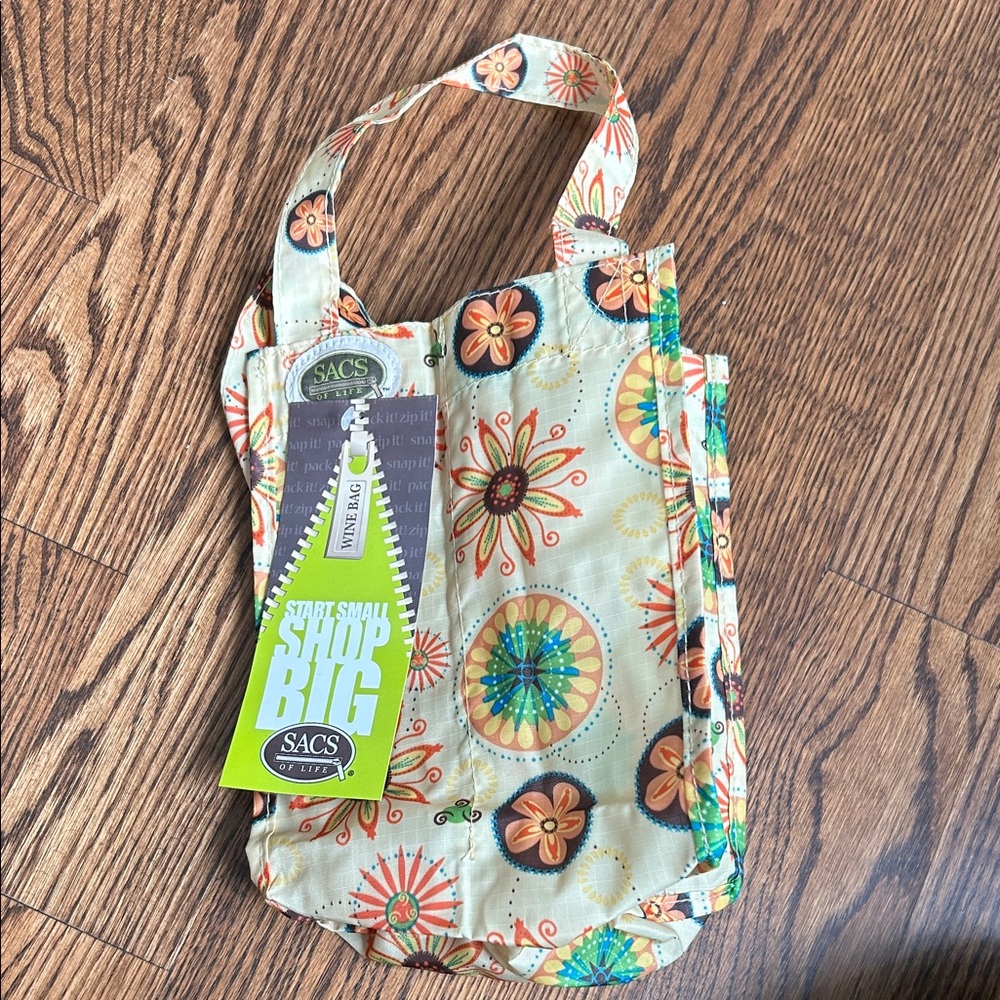 NWT Sacs Reusable Floral Wine Bag